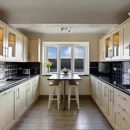 Whispering Waters Holiday home