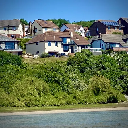 Holiday home Whispering Waters Newquay (Cornwall)